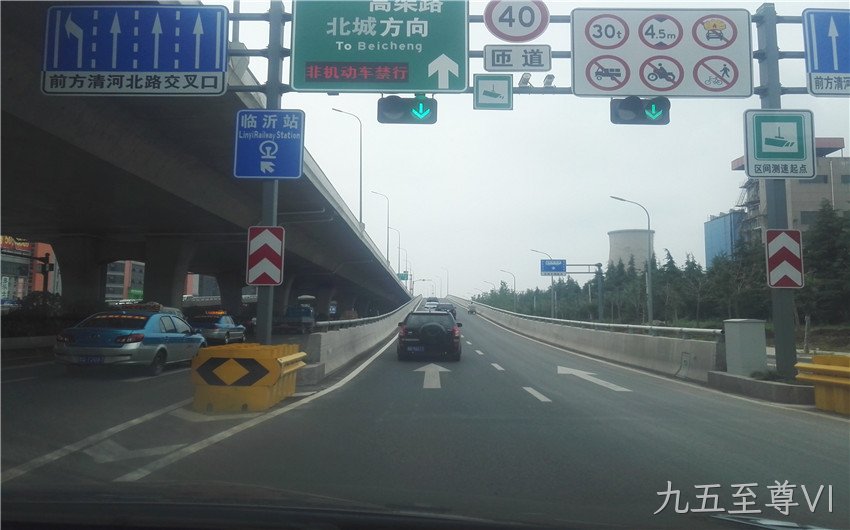 交通诱导屏的警告作用