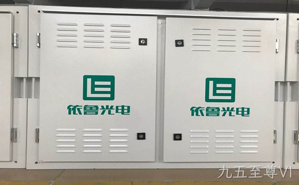城市诱导屏的双门板结构